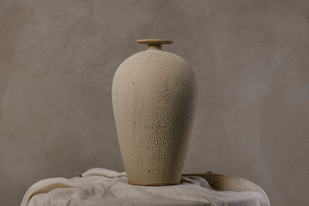 Cracked Ground Vessel [Ivory]