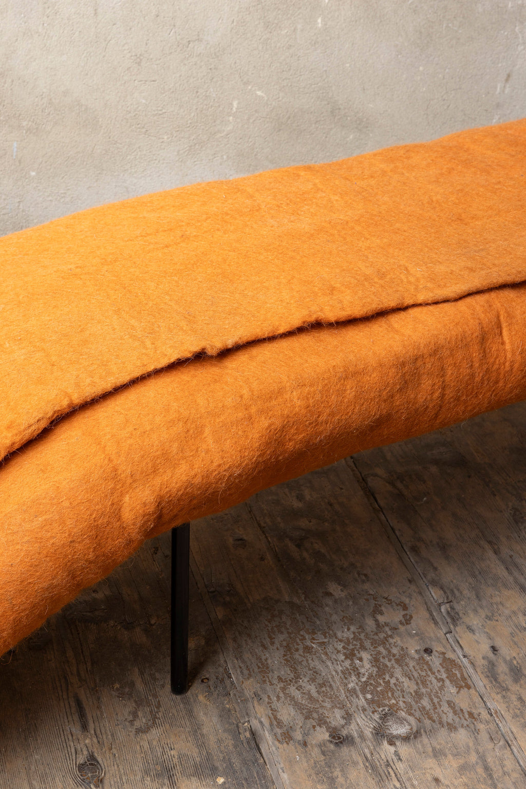 Carpet Bench [Orange]